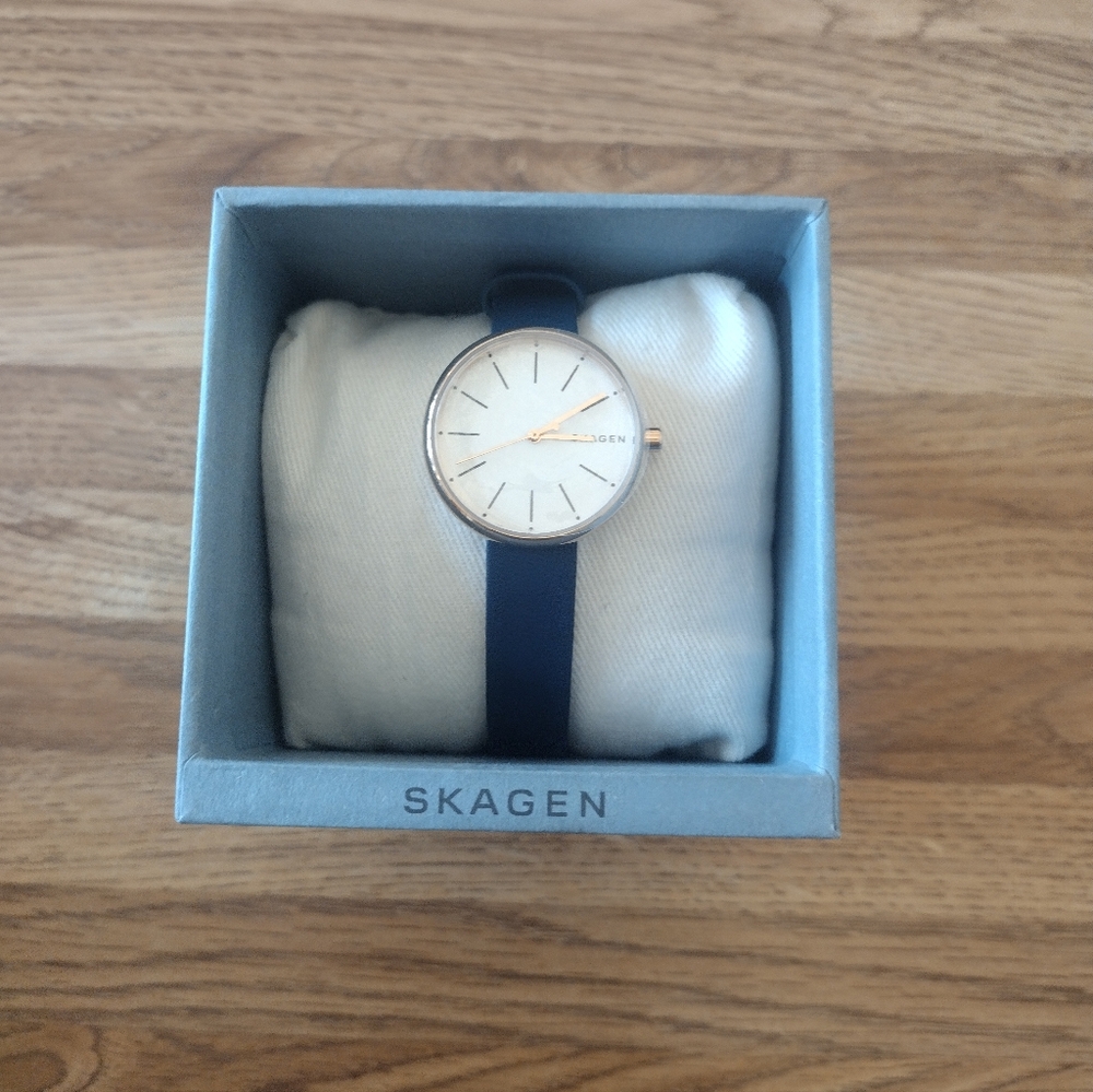 Women's Skagen SKW2592 Signatur Blue Leather 30MM Quartz Watch - Picture 5 of 5